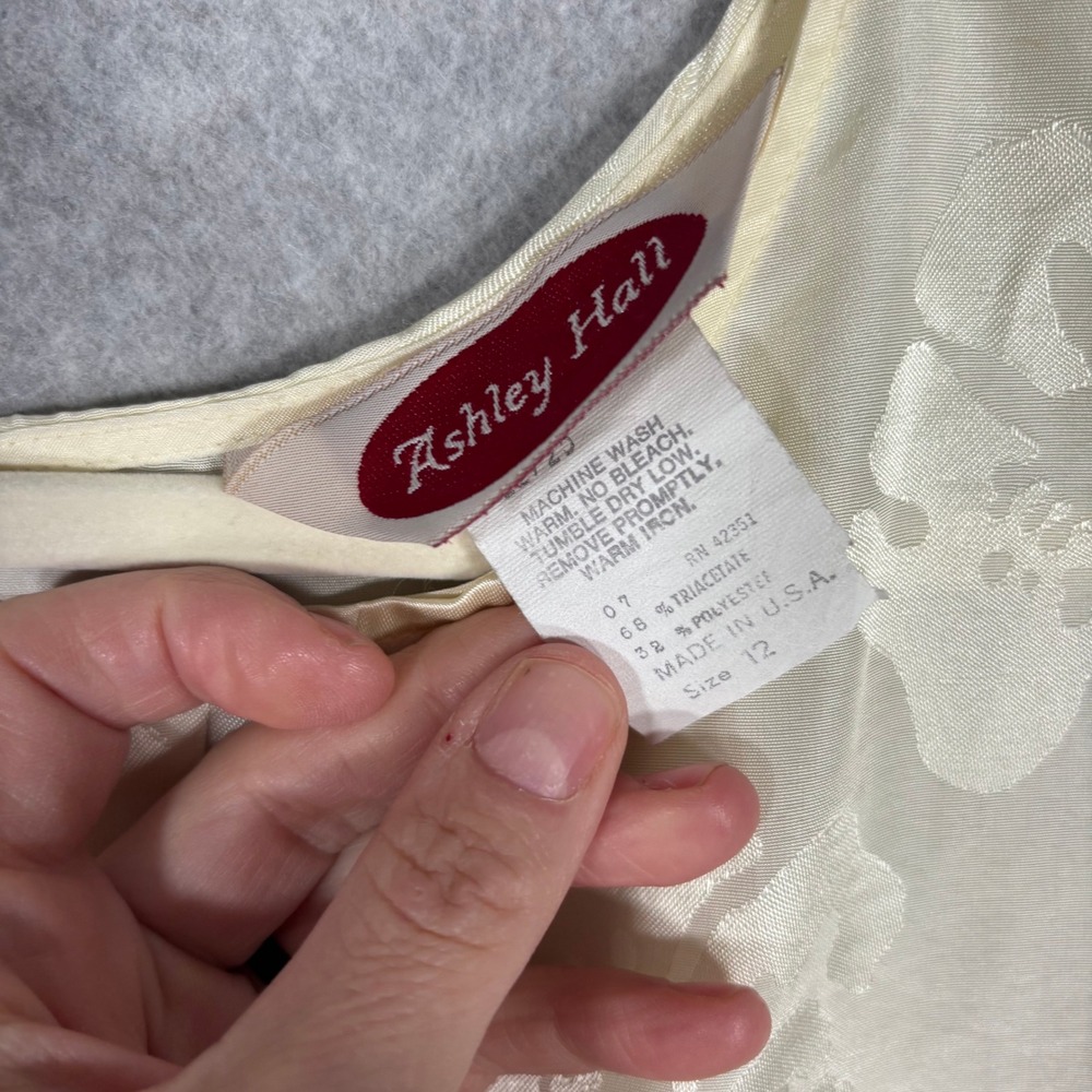 Vintage 90s Satin Floral Blouse Size 12 Cream Jacquard Pintuck Feminine Neutral - Picture 4 of 9